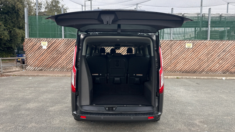 Ford Tourneo Custom Transit Custom Tourneo L2 Diesel Fwd 2.0 EcoBlue Hybrid 130ps L/R 8 Seater Titanium